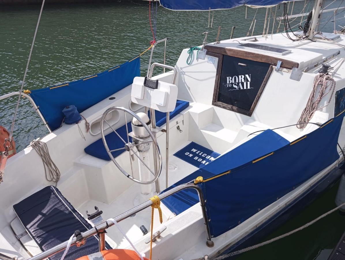 Lisbon Cosy Boat Hotel Kültér fotó